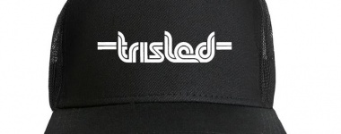 Trisled cap